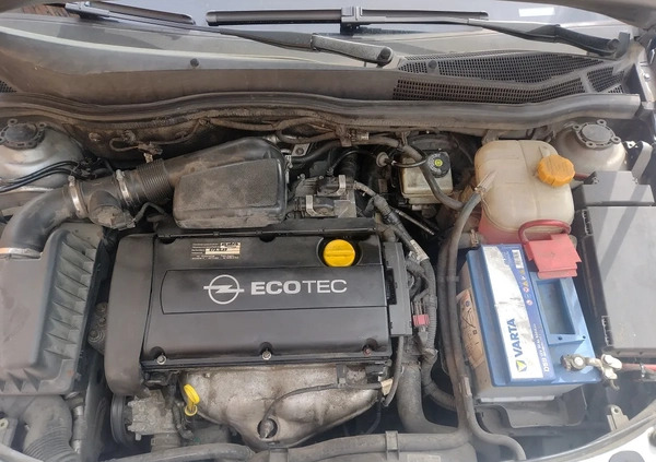 Opel Astra cena 11600 przebieg: 231000, rok produkcji 2006 z Wałbrzych małe 211